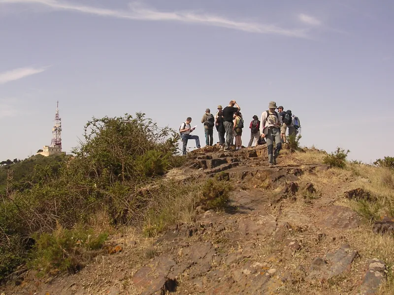 Barcelona Skyline - Hiking group exploring