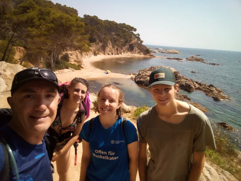 Costa Brava - Hiking group exploring