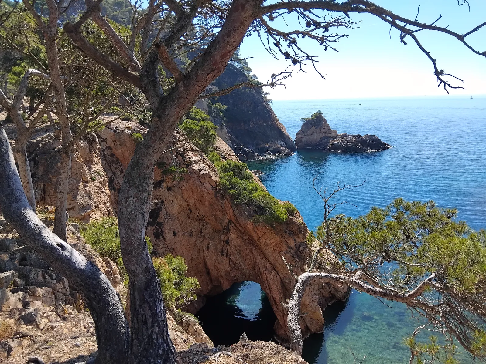 Ruta - Hiking group exploring